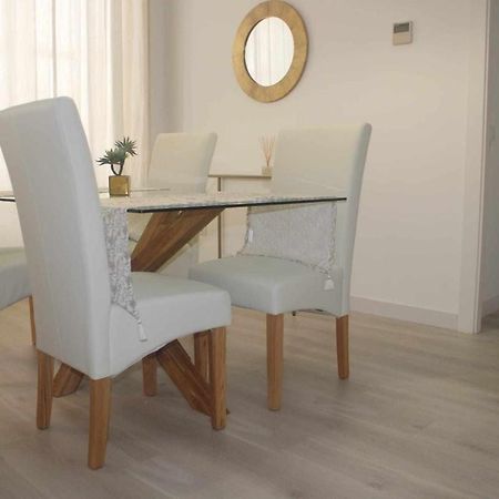 Acogedor Apartamento En El Corazon De Malaga Apartment Luaran gambar