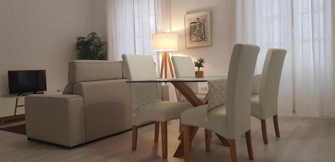 Acogedor Apartamento En El Corazon De Malaga Apartment Luaran gambar